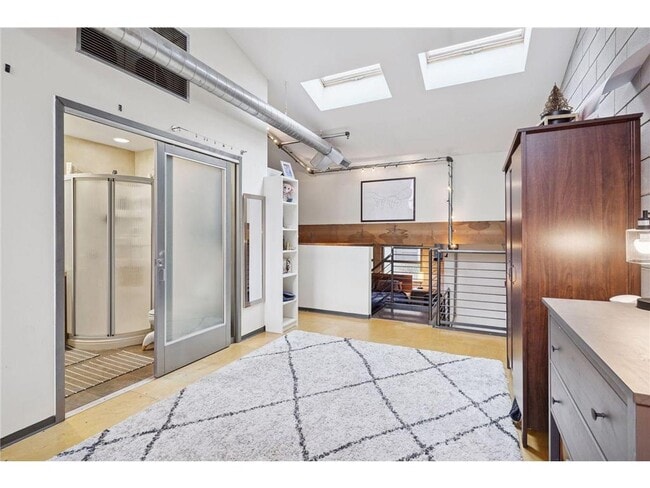 Building Photo - 801 N Washington Ave