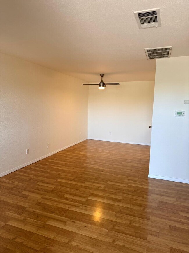 Building Photo - 675 Los Felices Cir W