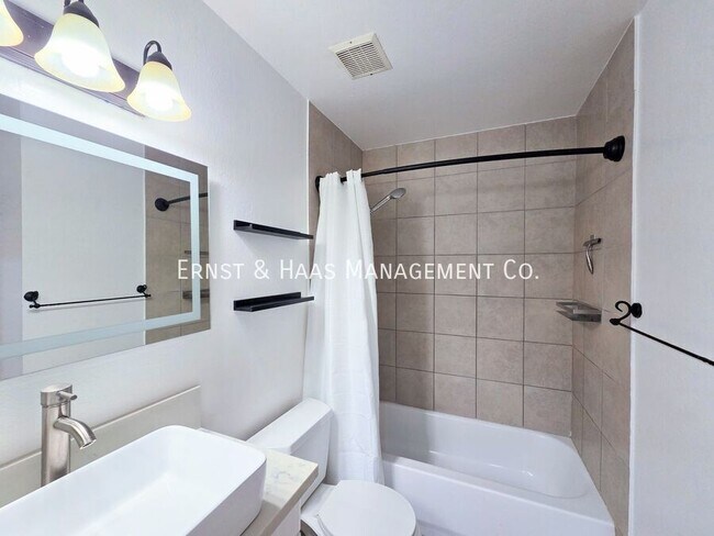 Building Photo - 16850 Sierra Vista Way
