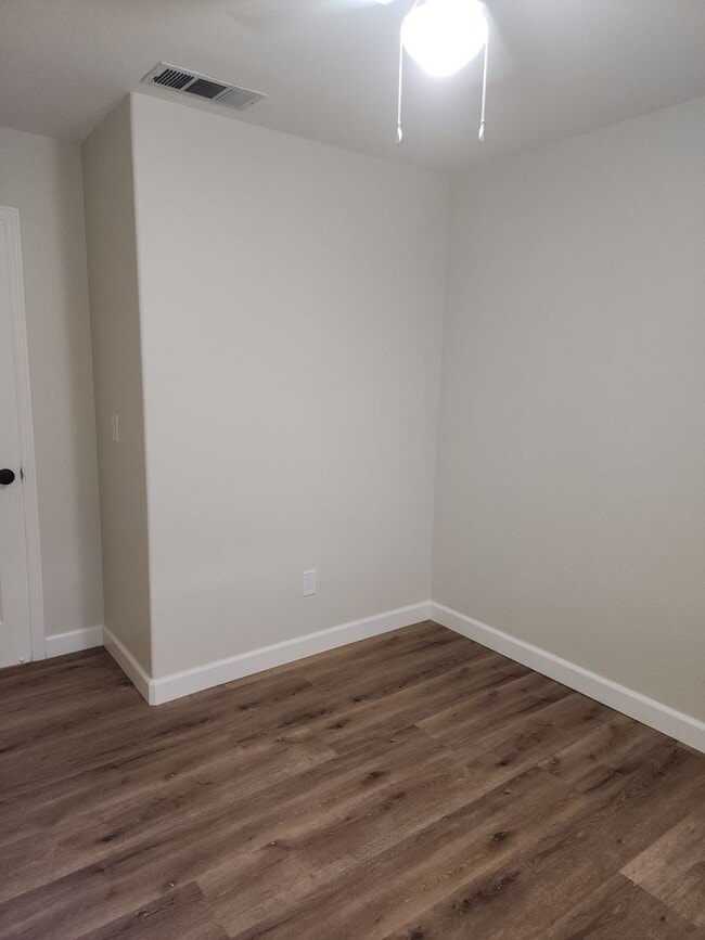 Building Photo - Salida 3 bedroom 2 bathroom