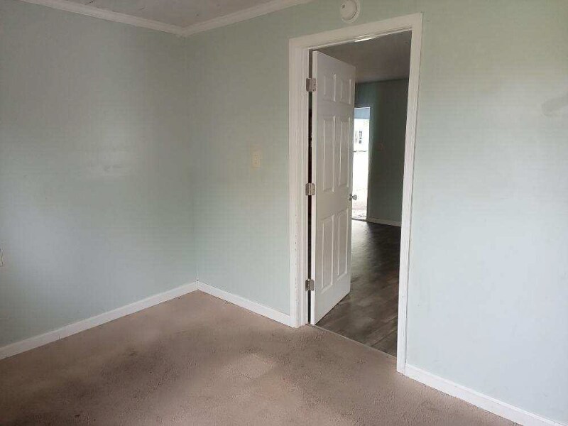 Building Photo - 416 S Ave J