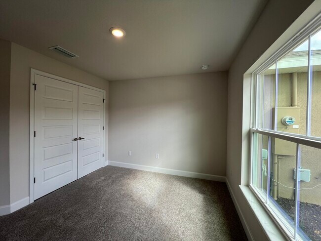 Building Photo - 8638 Giovanni Ave