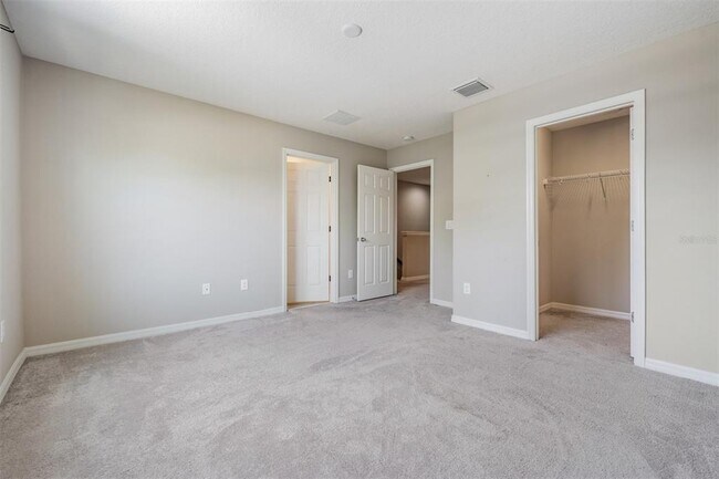 Building Photo - 7012 Holly Heath Dr