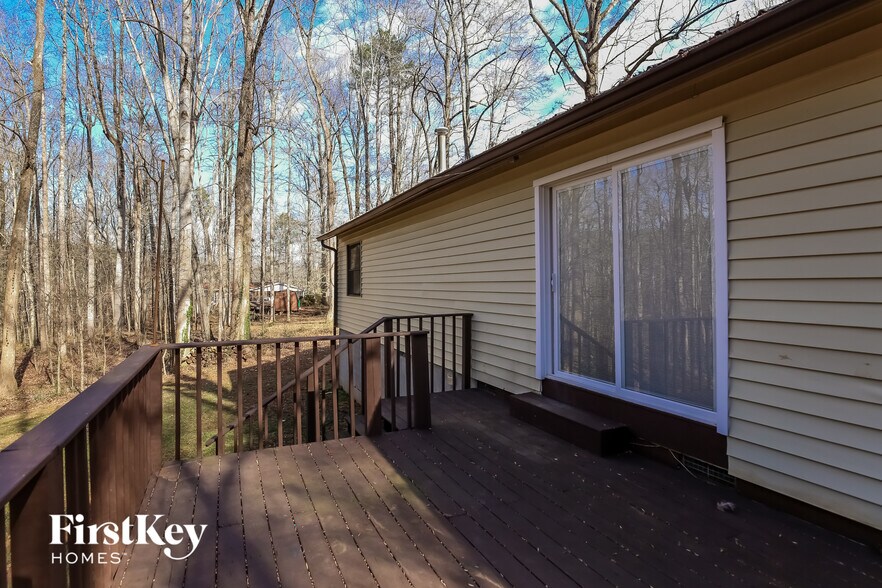 Building Photo - 432 Shady Ln Cir