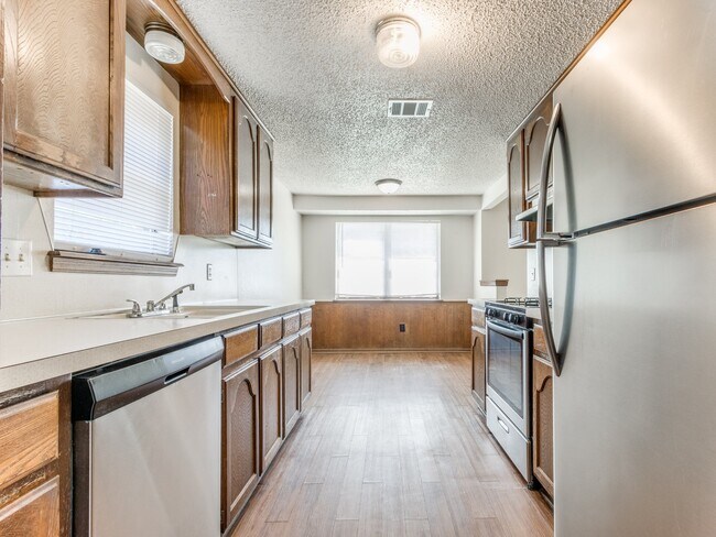 Building Photo - 929 Branchwood Dr