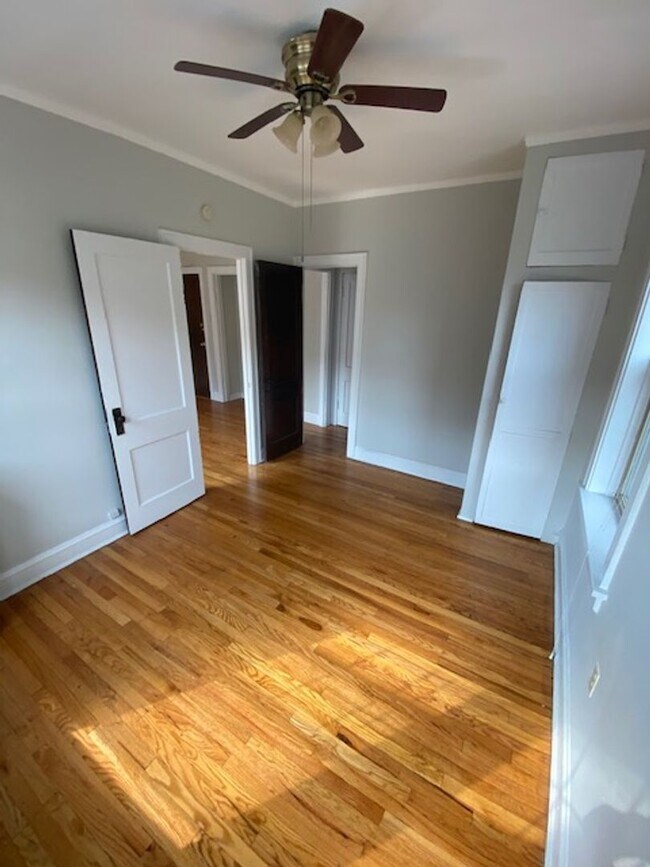 Building Photo - Evanston 1BR! Heat included - Puple Line!