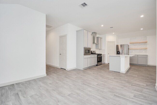 Building Photo - 12814 Heddington Grv Ln