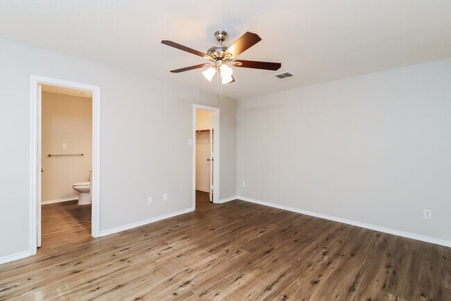 Building Photo - 332 Indian Blanket Dr