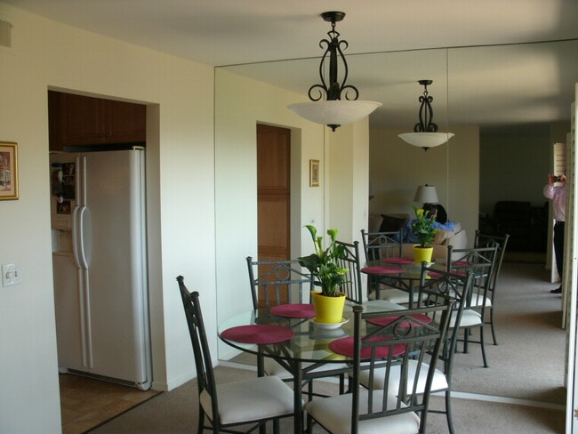 Building Photo - COMING SOON!! Gorgeous condo with Amazing Views!