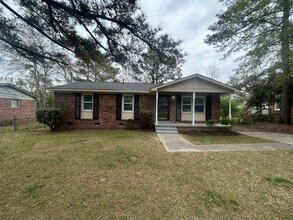 Building Photo - 4BR Home Minutes from Downtown & Fort Jackson