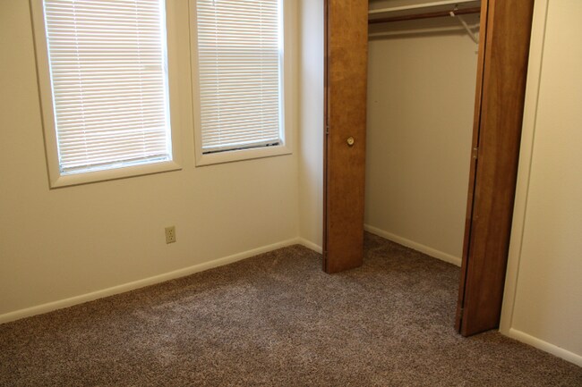 Building Photo - 372 I St