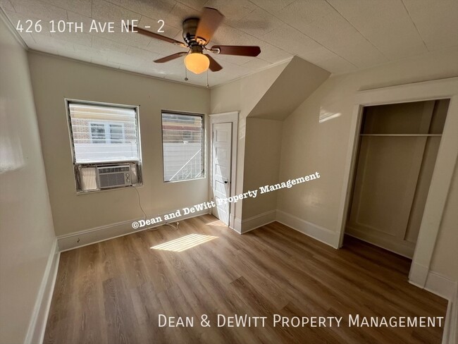 Building Photo - Old NE Apt 2/1 - For Rent