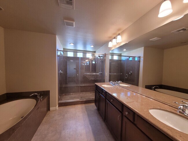 Building Photo - 6386 Tomahawk Mill Ct