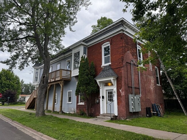 Building Photo - 1901 N 58th St