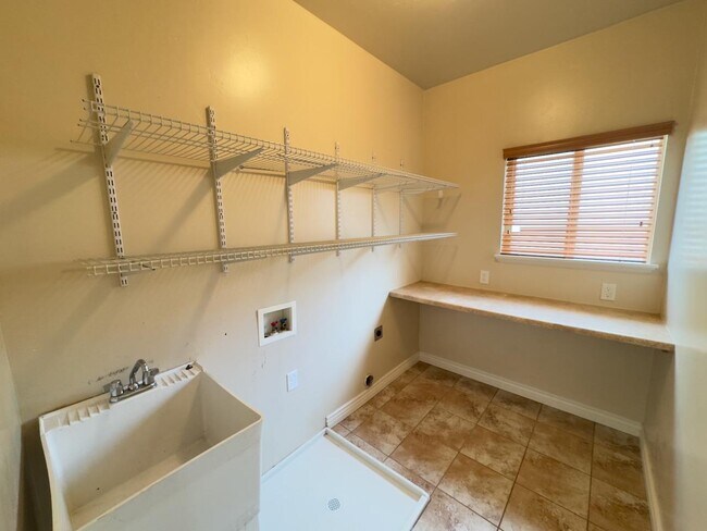 Building Photo - 1078 Cinnamon Ridge Dr