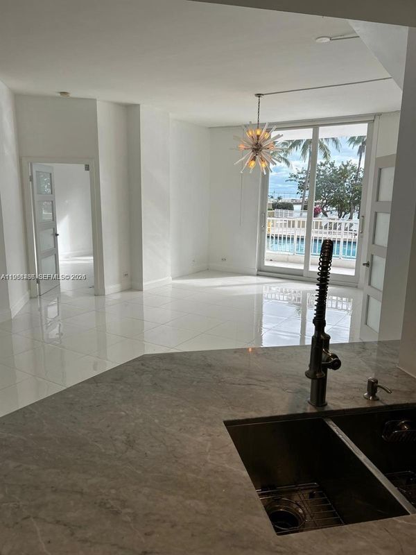 Building Photo - 701 Brickell Key Blvd
