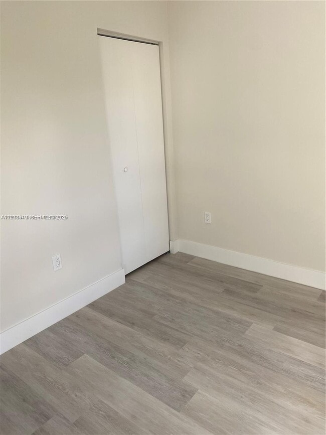 Building Photo - 2535 NE 193rd St