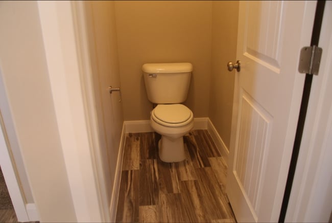 Building Photo - Blackhawk Townhome! End Unit!!