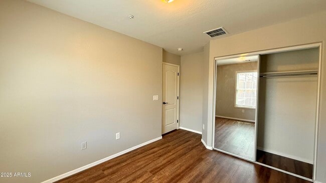 Building Photo - 1632 E Canyon Creek Dr