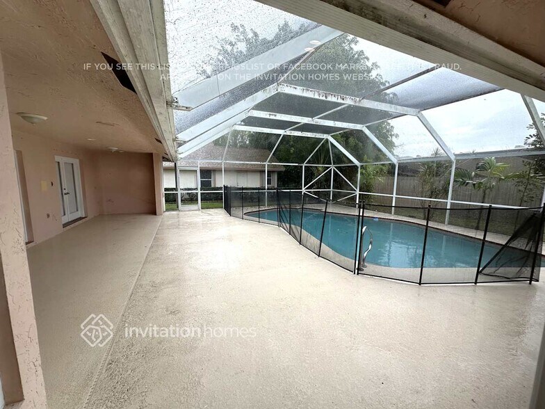 Building Photo - 13646 Brightstone St