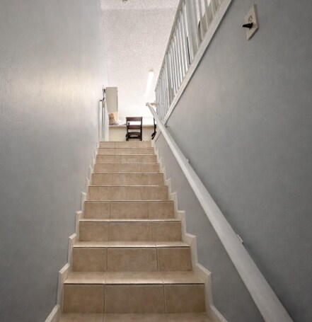 Building Photo - 2871 W 76th St