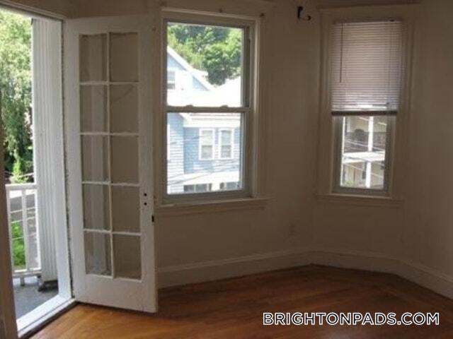 Building Photo - 41 Atkins St