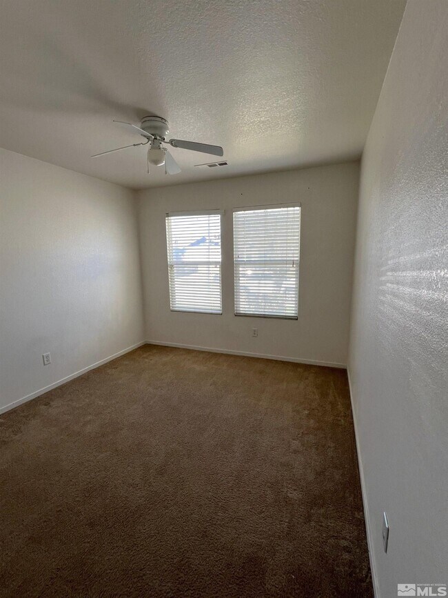 Building Photo - 9648 Autumn Leaf Way