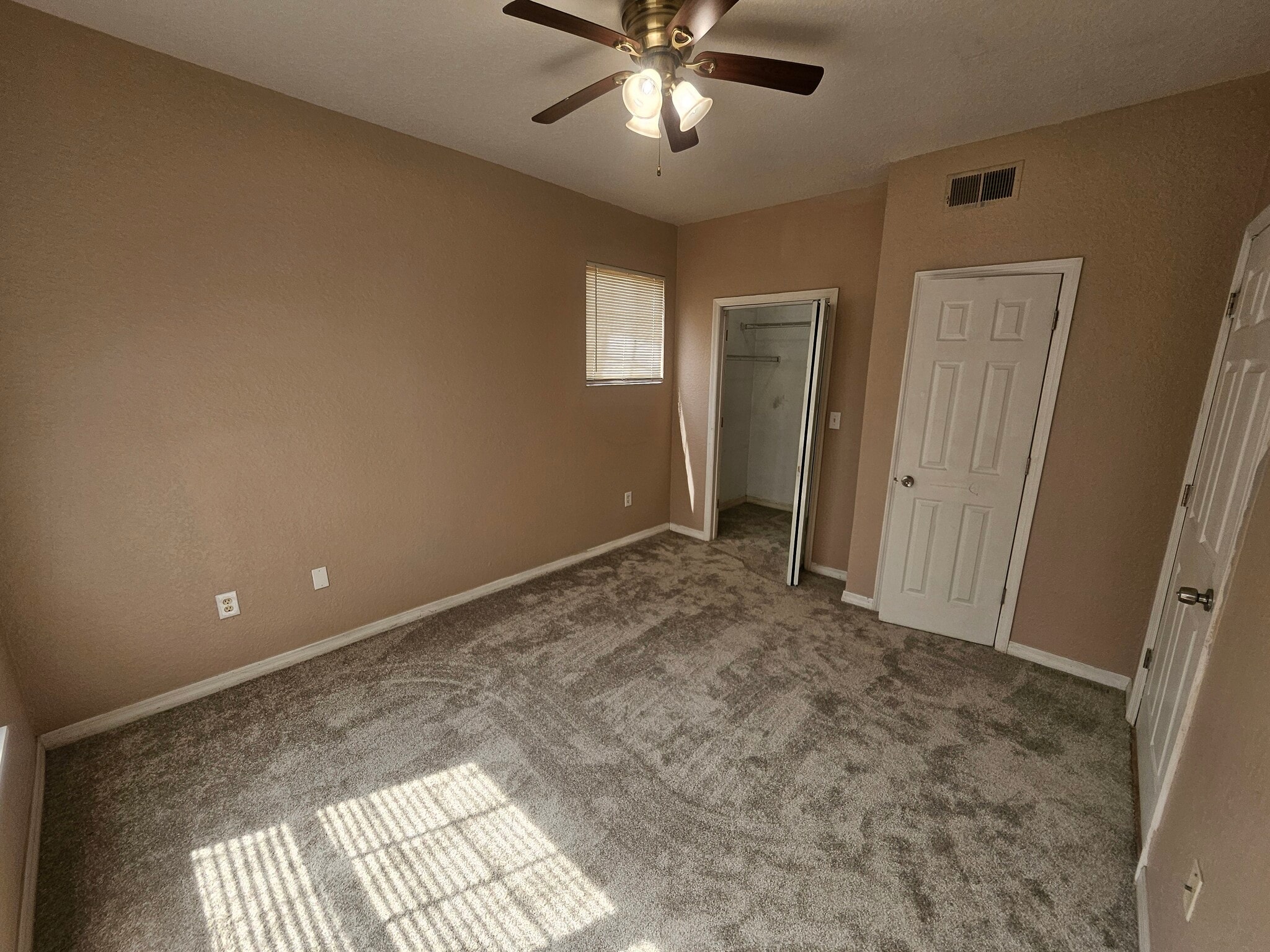 Building Photo - 5525 Pga Blvd