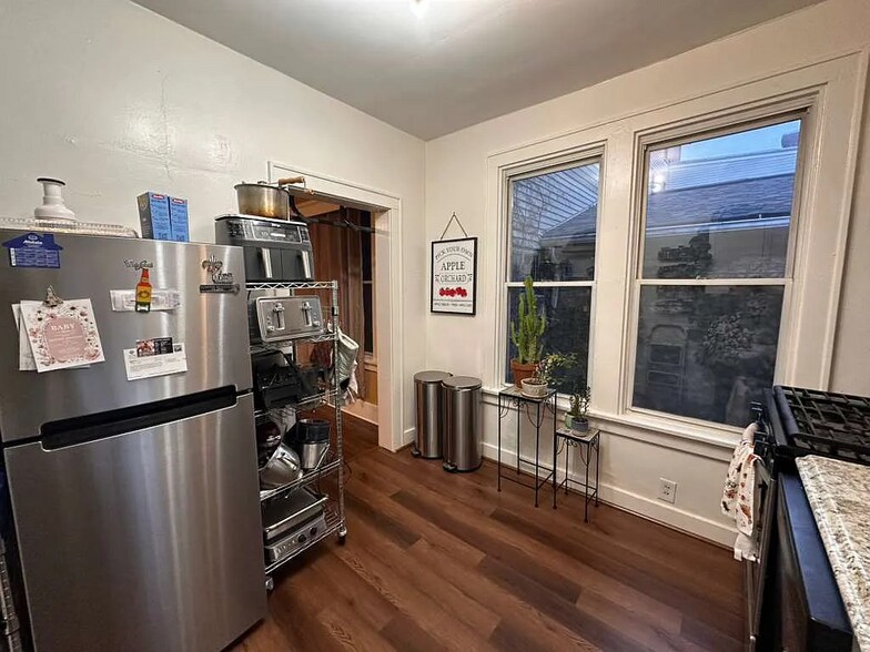 Building Photo - 442 Biddle Ave