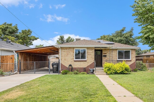Primary Photo - Newly Remodeled 4Bed/2Bath Denver Home