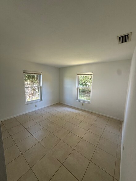 Building Photo - 10022-10028 8th St N