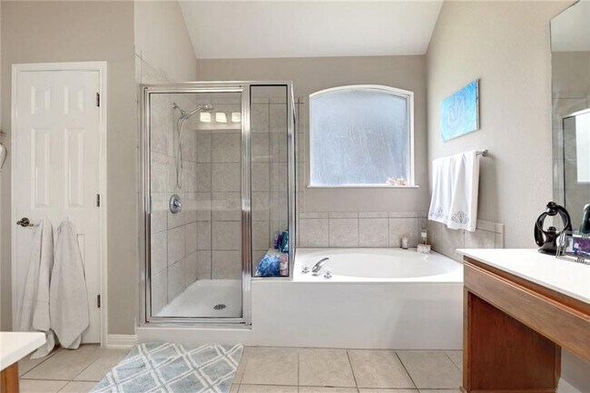 Building Photo - 15520 Bandon Dr