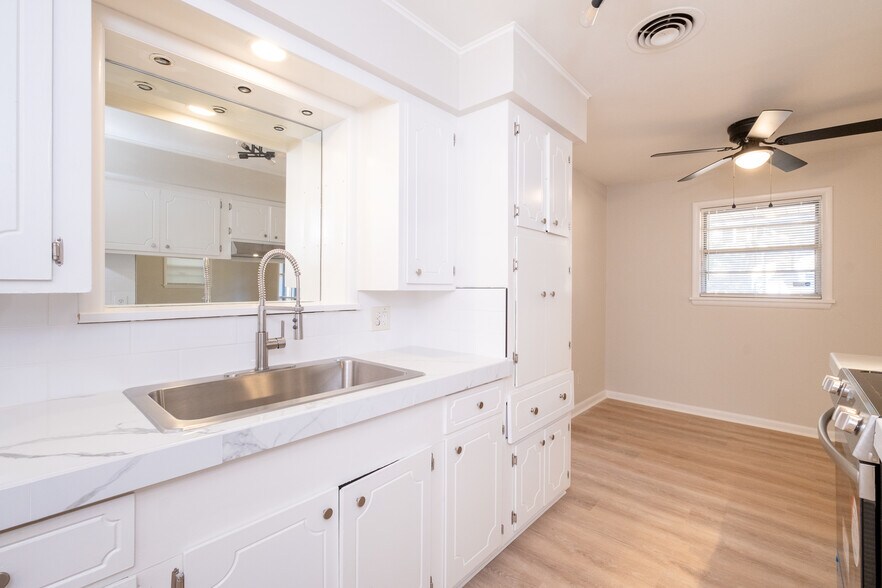 Building Photo - 7321 Illinois St