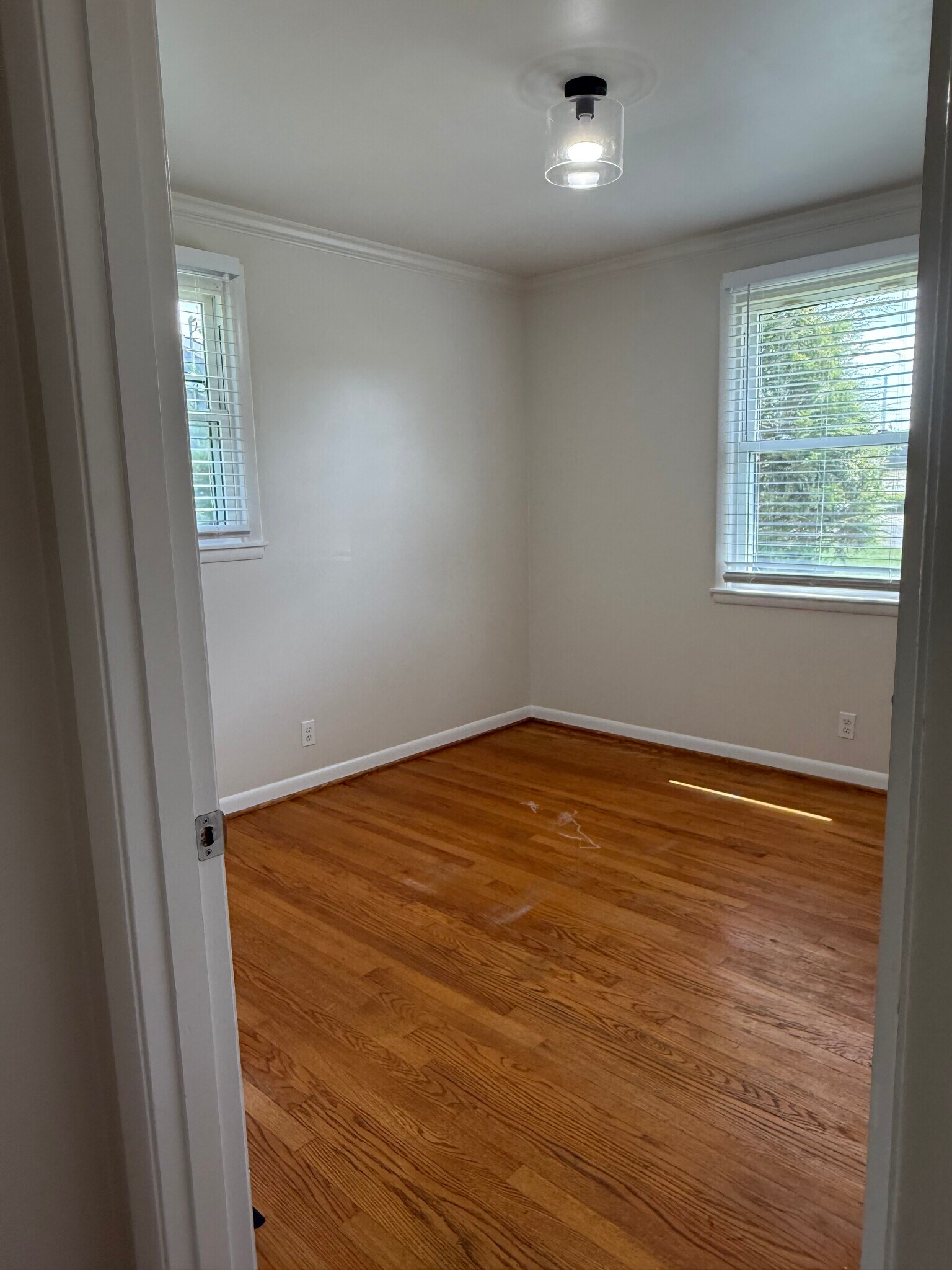 Building Photo - 2407 Lazenby Dr