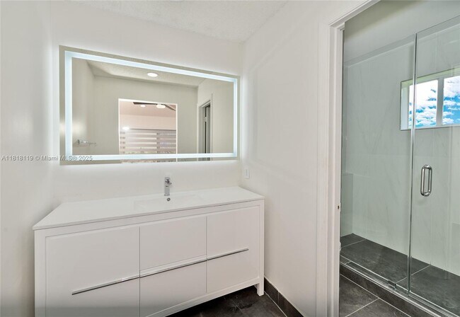 Building Photo - 1270 Majesty Terrace