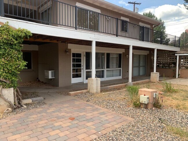 Building Photo - 660 Jordan Rd
