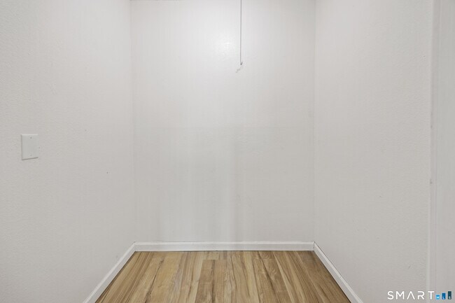 Building Photo - 299 Carriage Crossing Ln