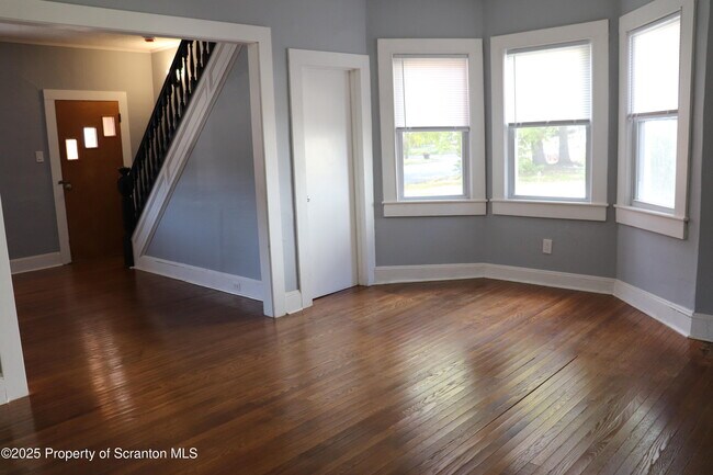 Building Photo - 712 W Lackawanna Ave