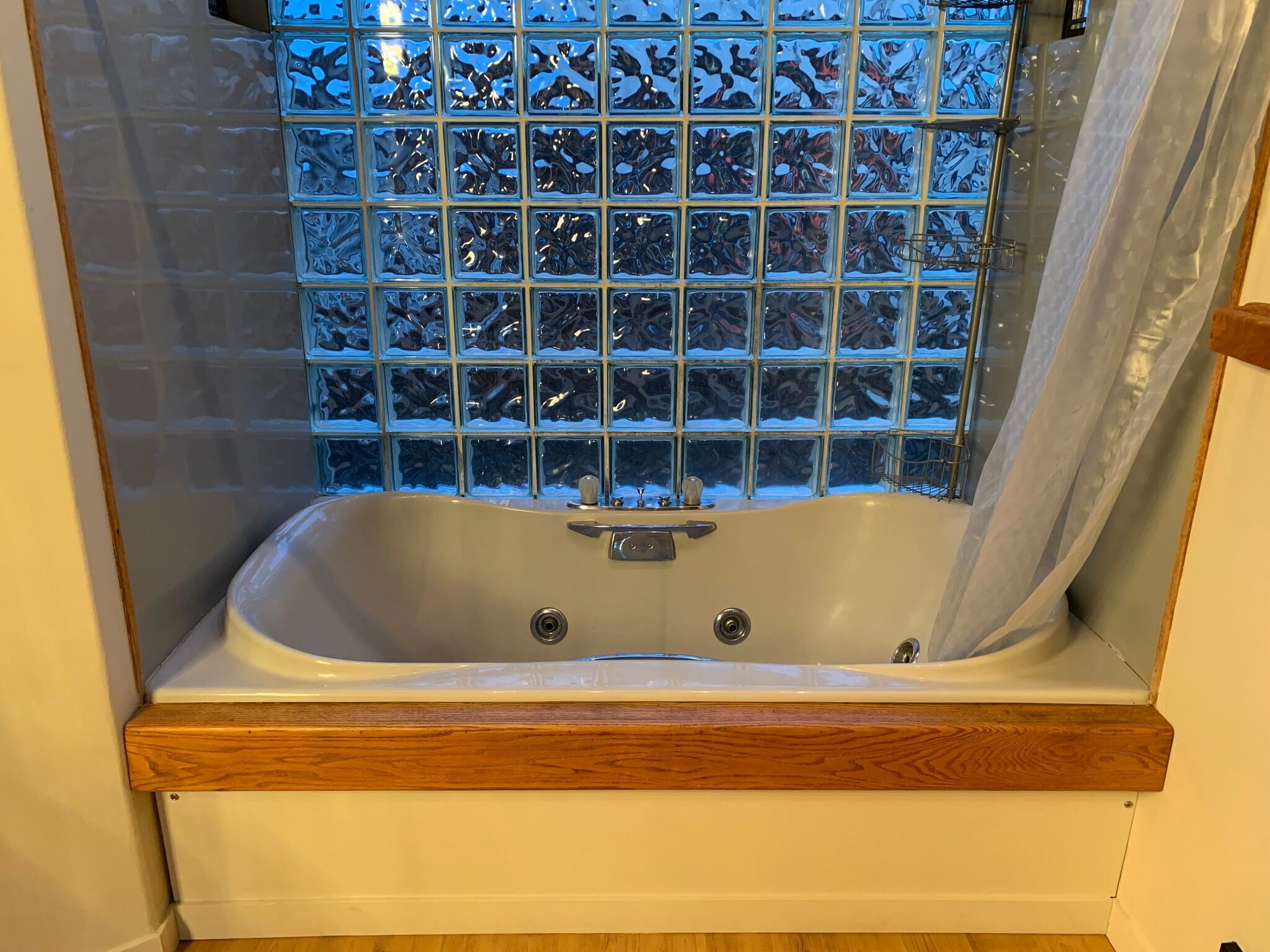 Building Photo - 2901 SE Oaks Park Way