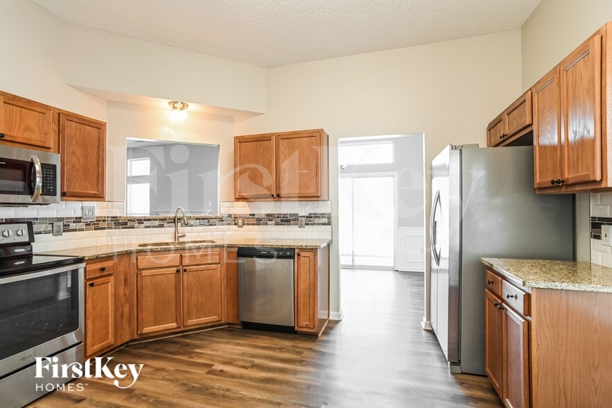 Building Photo - 7111 Smithton Ln