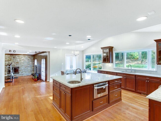 Building Photo - 7705 Huntmaster Ln