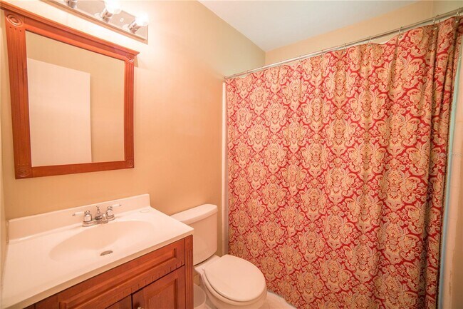 Building Photo - 1009 NW 39th Dr