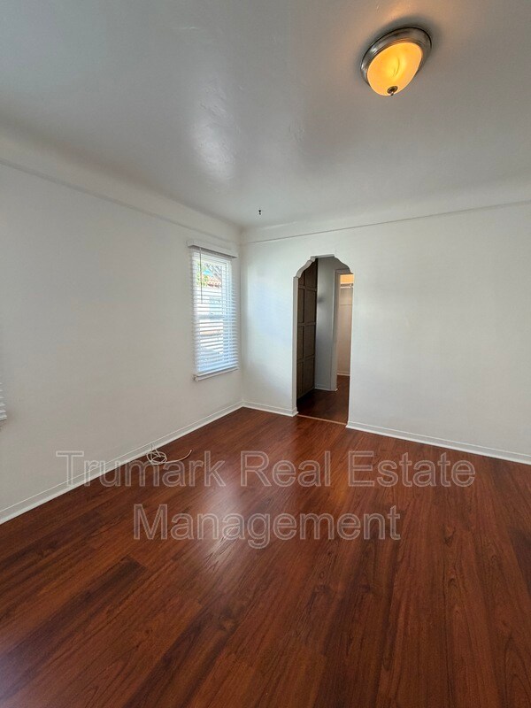 Building Photo - 729 South St