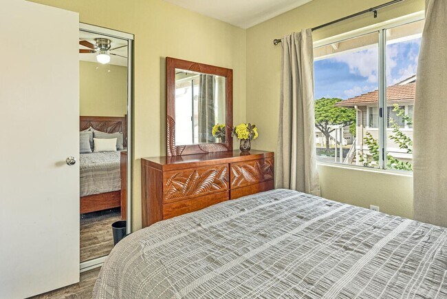Building Photo - 92-1543 Aliinui Drive 4E
