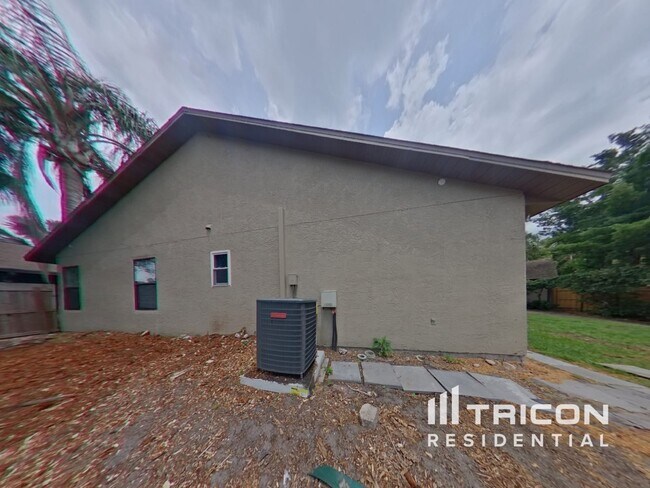 Building Photo - 664 Channing Dr