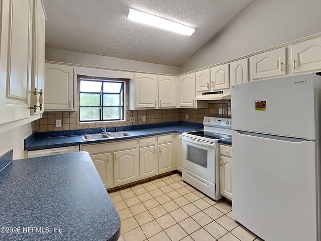 Building Photo - 8148 Coralberry Ln W