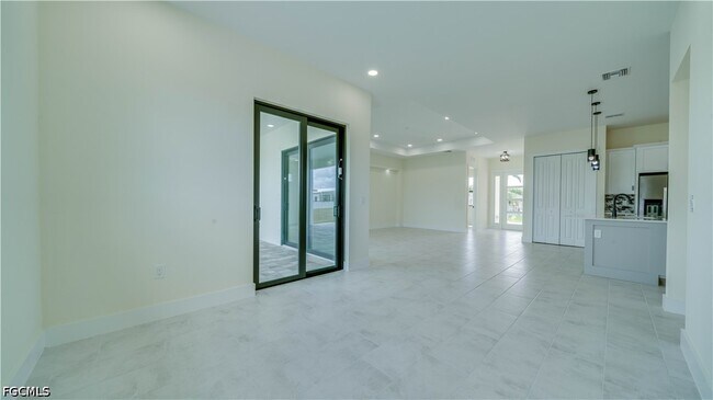 Building Photo - 3805 SW 1st St