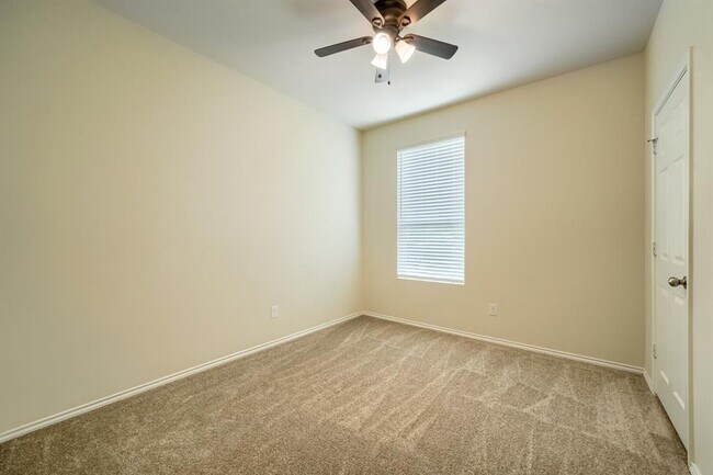 Building Photo - 616 Sonterra Blvd