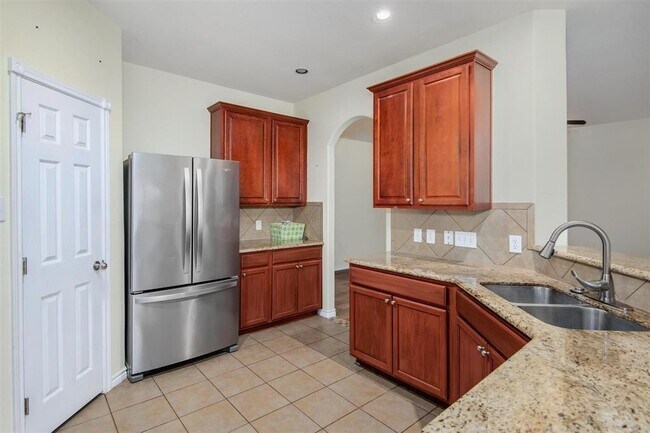 Building Photo - 405 Magnolia Estates Dr