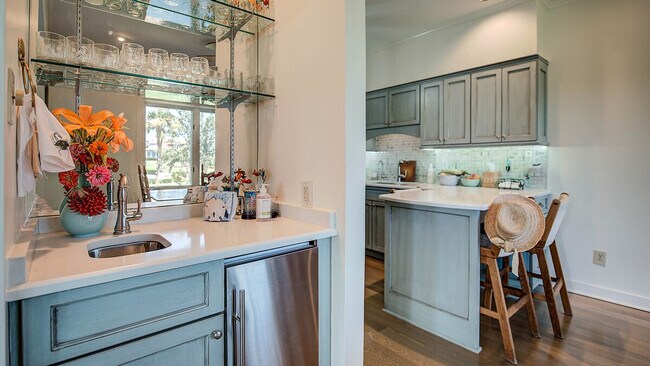 Building Photo - 38 Leeward Ct